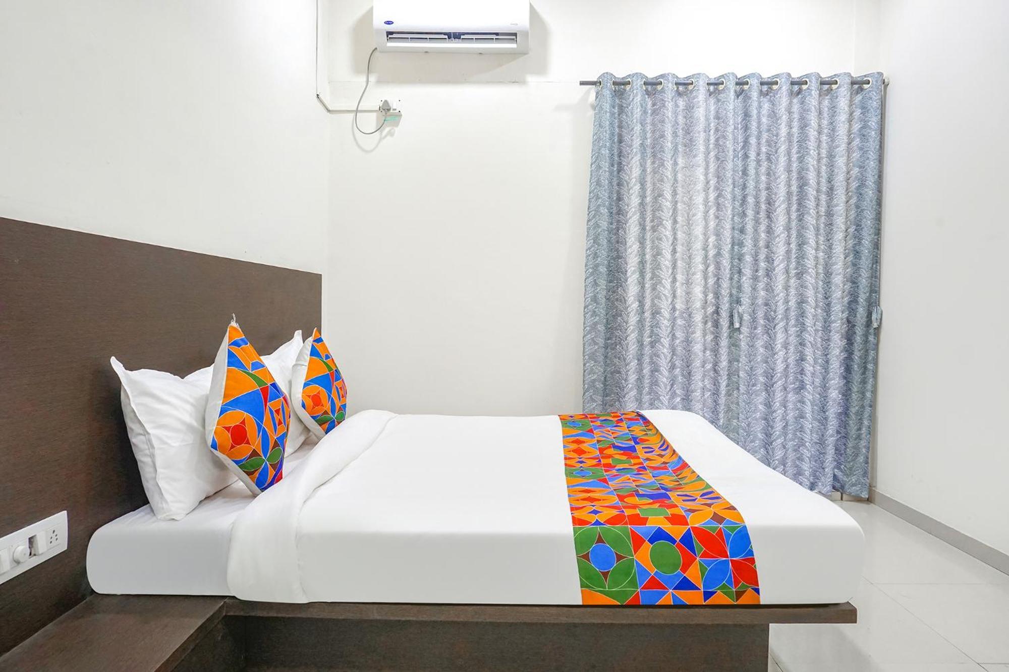 Fabhotel Om Sai - Nr Nashik Railway Station Exterior foto