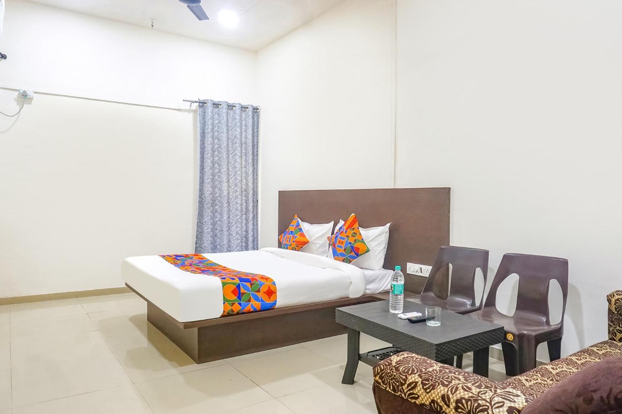 Fabhotel Om Sai - Nr Nashik Railway Station Exterior foto